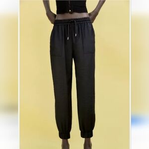Zara‎ Black Jogger Track Pants with Relaxed Fit-M
